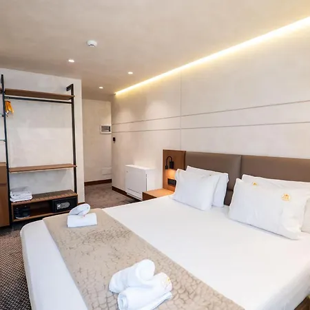Mattis 4* Tirana