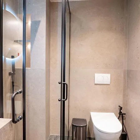 Mattis 4* Tirana
