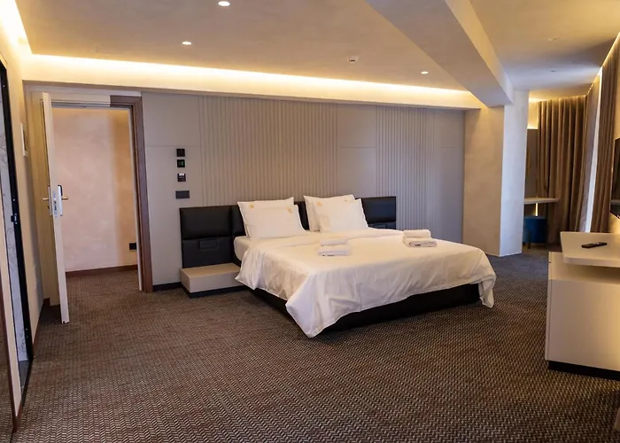 Отель Mattis Тирана